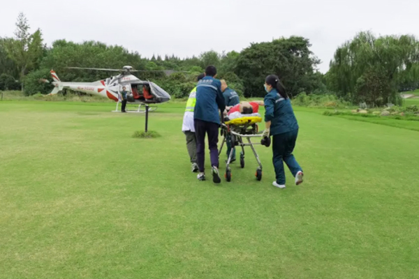 江苏蓝天救援用上救援直升机